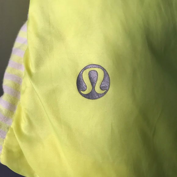 Lululemon “what the fluff” Reversible down vest - Picture 7 of 8